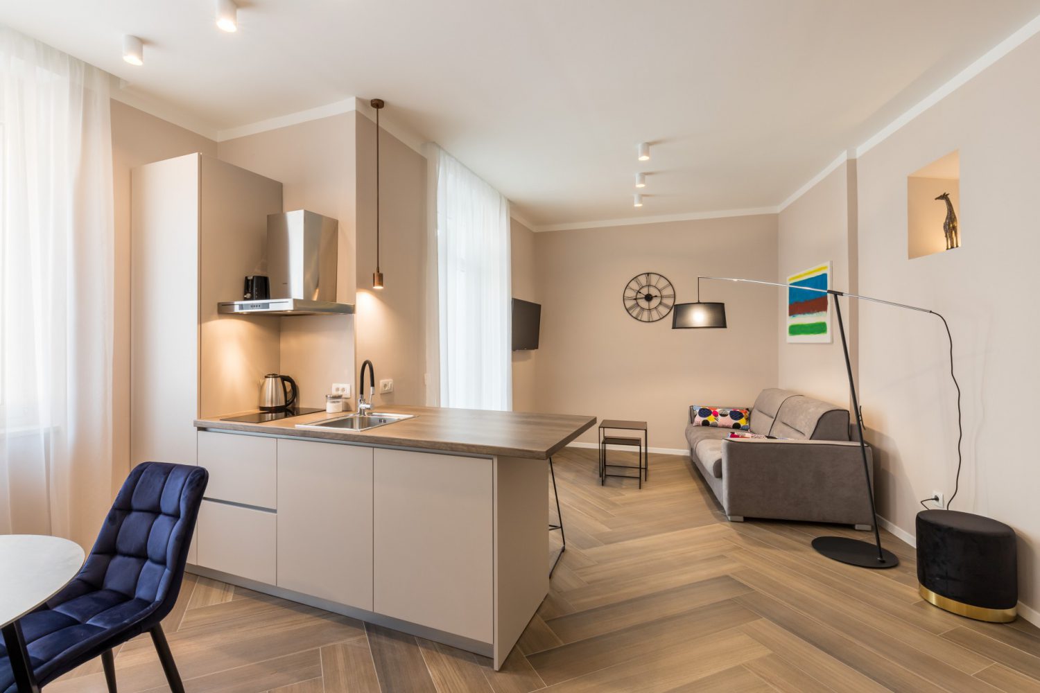 Baldasar arhitektura i dizajn - Tris for Airbnb - Split